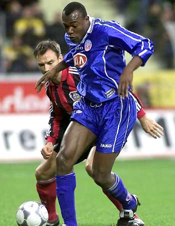 在争球时偷 在争球时偷